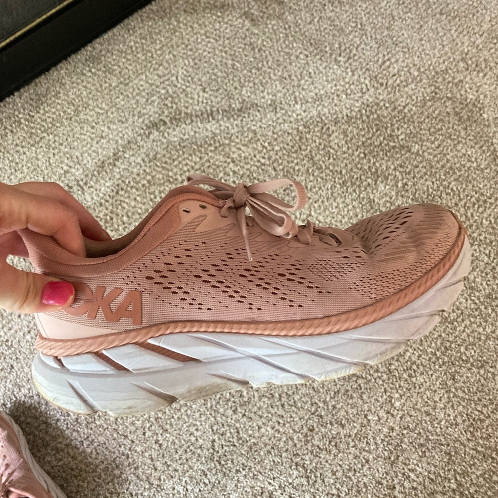 Hoka Clifton 7s, size 9 women’s, pink